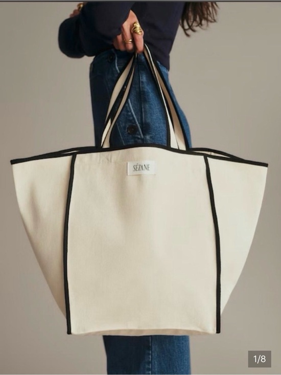 Sezane Handbags - NWOT Sézane 2026 Tote Cream with Black Trim